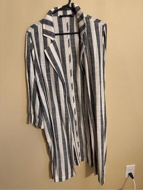 Doe & Rae Black and White Striped Open Cardigan
